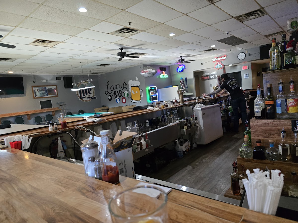 Larry's Bar